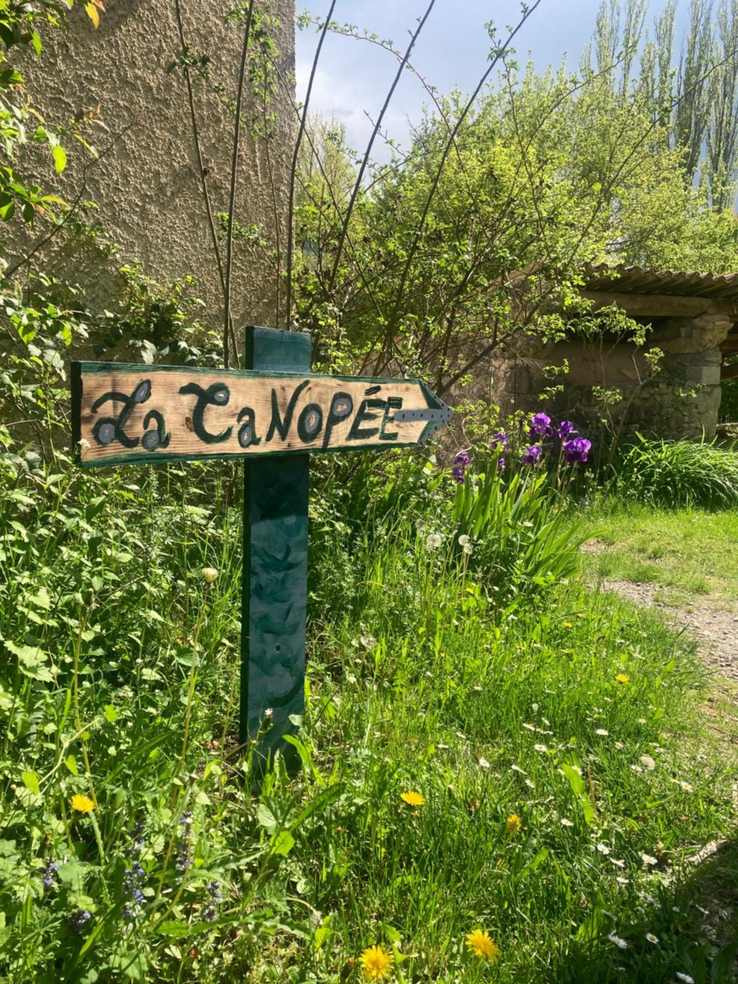 La Canopee Barret-sur-Meouge Luaran gambar